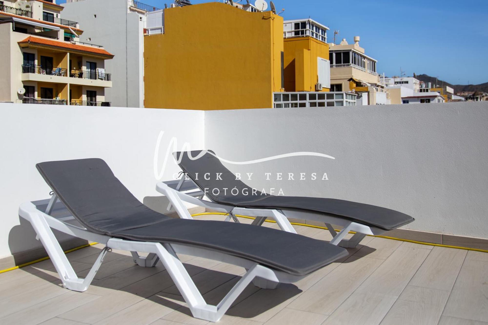 Few Steps From The Beach Hostel In Los Cristianos Arona  Dış mekan fotoğraf